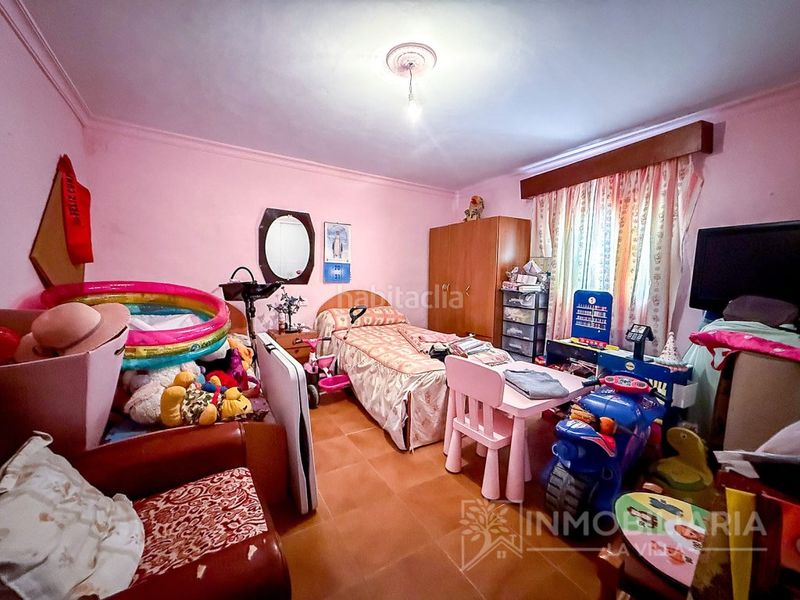 Foto 40fecd22-95f9-4a40-a53d-a40e0393e0e7. Masia amb aparcament a Álora