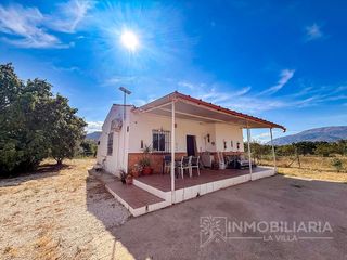 Casale  Barrio llanos los. Acogedora casa de campo con piscina en parcela totalmente vallad