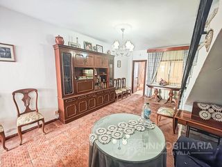 Haus  Calle san jose. Casa 4 habitaciónes, duplex venta coín
