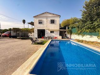Masia  Partida huertas viejas. Finca con casa, piscina y espectaculares vista a coín