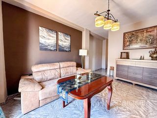 Appartamento  Calle antequera. Piso de 3 habitaciones en coín