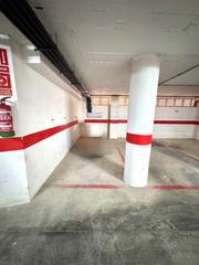 Aparcament de moto a Pueblo. Plaza de parking para moto