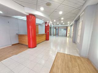 Local commercial à Llevant. Local en venta zona llevant  igualada