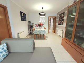 Flat in Piera. Piso y plaza de aparcamiento en venta en piera