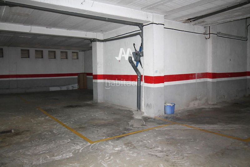 Foto bd2b4632-b801-4387-be66-c32ab4ae5dcd. Aparcament cotxe a Òdena