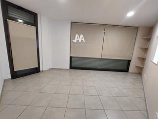 Location Local commercial  Ns montserrat. Local comercial en alquiler barrio de fátima, igualada