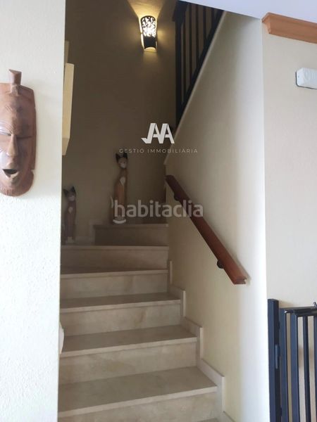 Foto 0a064aa7-a218-4260-813d-1239c7033793. Casa adossada amb aparcament a Posadas