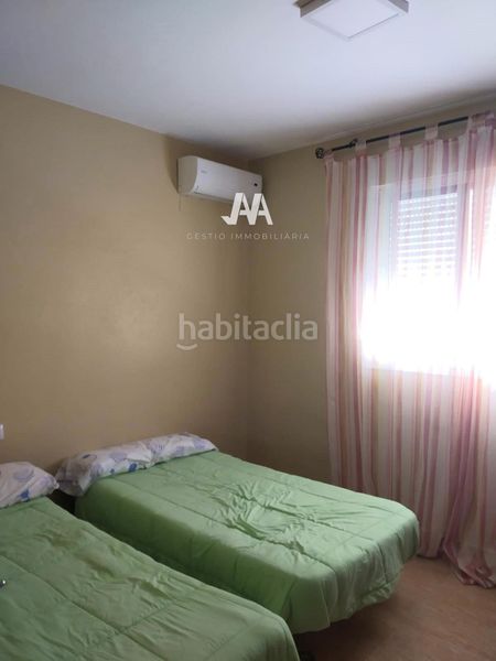 Foto 2a082c5b-b6b9-49b7-b9f0-f88213073988. Casa adossada amb aparcament a Posadas