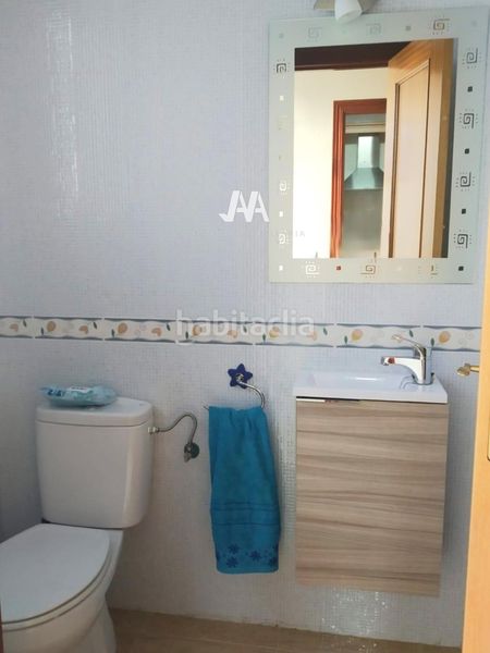 Foto e7a56a7e-3780-4db2-aae4-eee7da997587. Casa adossada amb aparcament a Posadas