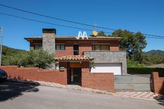 Chalet in Cabrera d´Anoia. Chalet en venta en el castell de cabrera  cabrera danoia