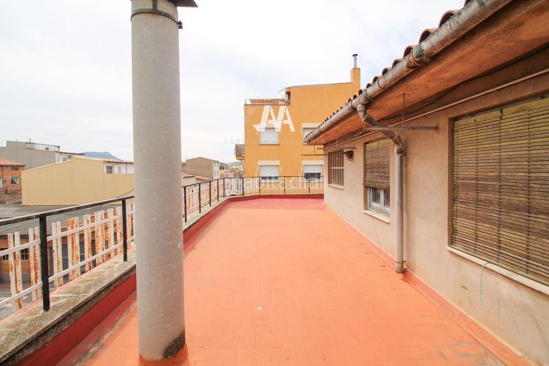 Foto abee0b42-1f51-40ec-abeb-1422fb1bea8e. Casa adossada amb calefacció aparcament a Vilanova del Camí