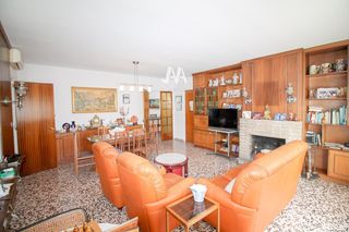 Reihenhaus in Vilanova del Camí. Casa en venta en vilanova del camí