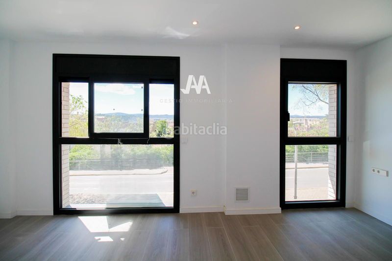 Foto da9211db-8418-4f4e-bfb2-fd6e3d6f6a04. Duplex con riscaldamento parcheggio in Poble Sec Igualada