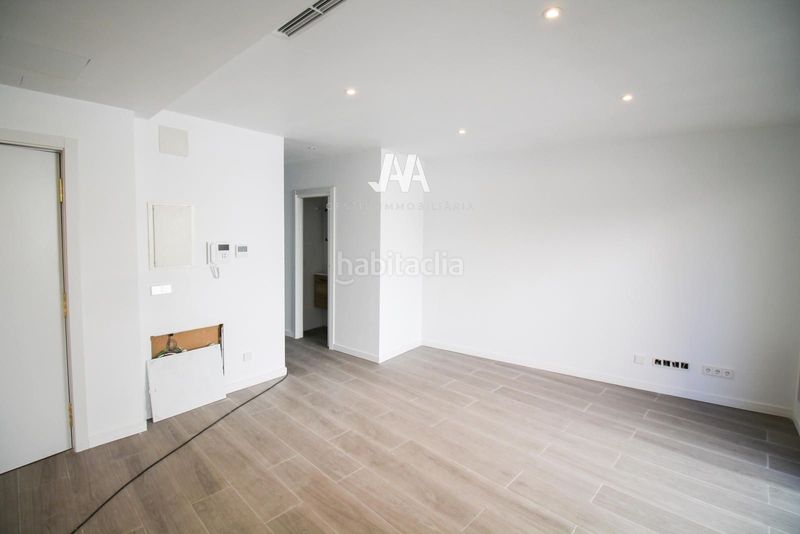 Foto 5860ed8b-df8f-4f6f-993f-ead62a9ee05a. Dúplex amb calefacció aparcament a Poble Sec Igualada