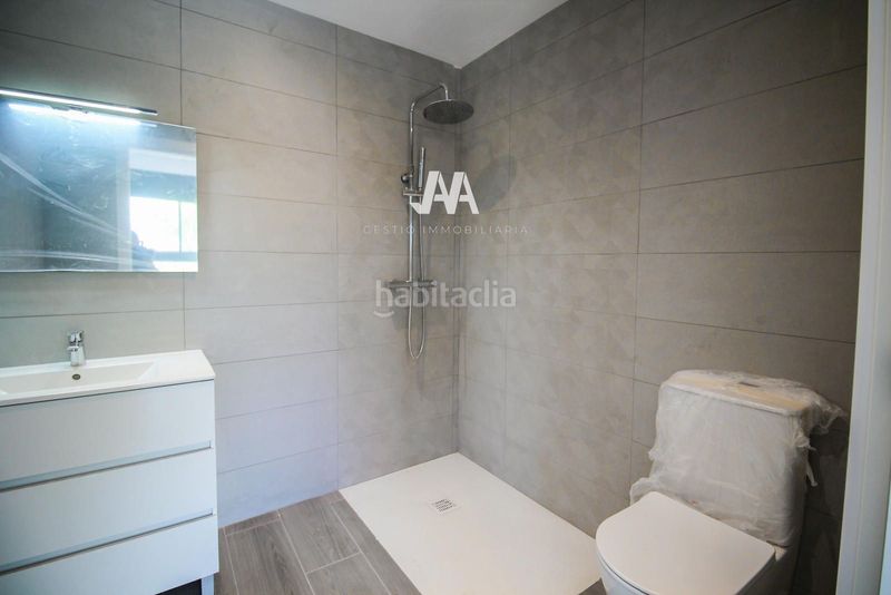 Foto ce735398-3fee-4670-9230-85b23cbbaac8. Dúplex amb calefacció aparcament a Poble Sec Igualada