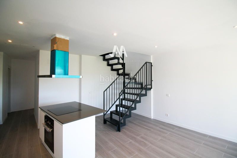 Foto 6713cfe8-f331-46b6-9024-bbe584e41ff8. Dúplex amb calefacció aparcament a Poble Sec Igualada