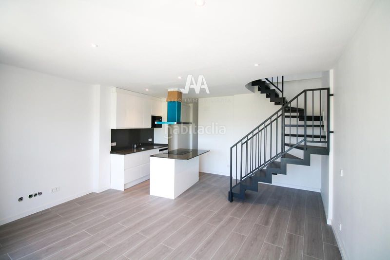 Foto 0f96ad70-b697-4780-bf38-3d6cec4d2811. Duplex con riscaldamento parcheggio in Poble Sec Igualada