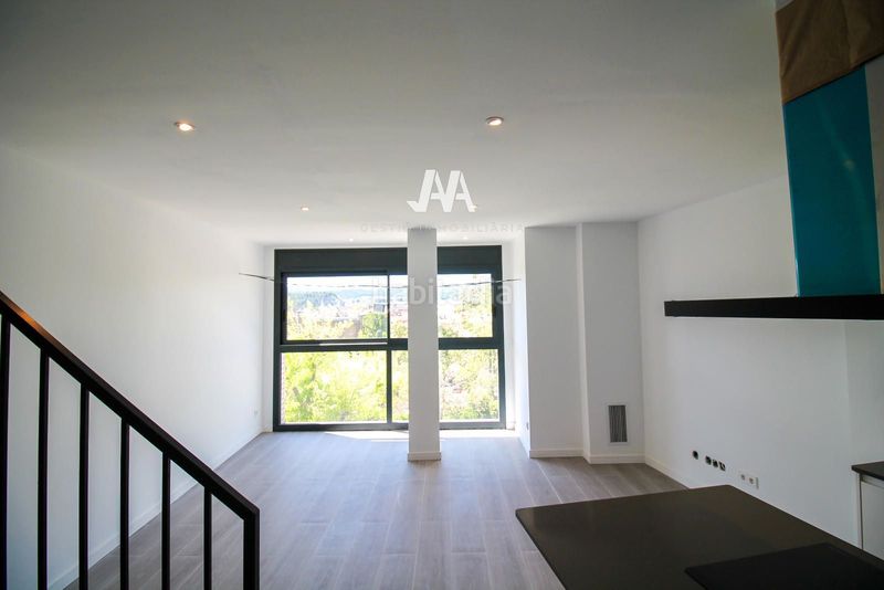 Foto 5c55f538-150e-4e74-b115-45b99d9e251f. Duplex con riscaldamento parcheggio in Poble Sec Igualada