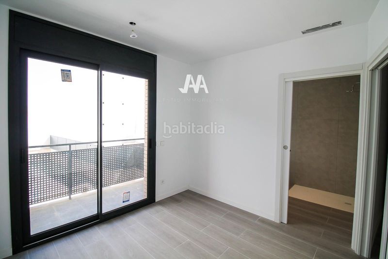 Foto 7cac3f03-ef27-4633-b9e1-55e5db1a4d70. Duplex con riscaldamento parcheggio in Poble Sec Igualada