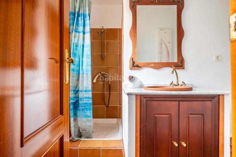 Foto 038df29d-8f74-4b55-941c-b953259b0626. Xalet amb xemeneia calefacció aparcament piscina a Montequinto