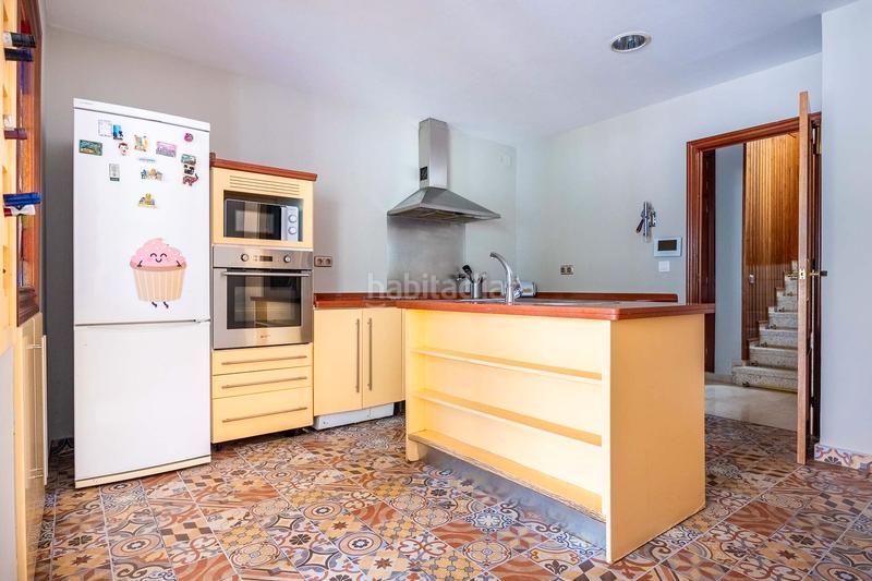 Foto 35d057e8-1116-47f7-8119-151c172e575f. Xalet amb xemeneia calefacció aparcament piscina a Montequinto