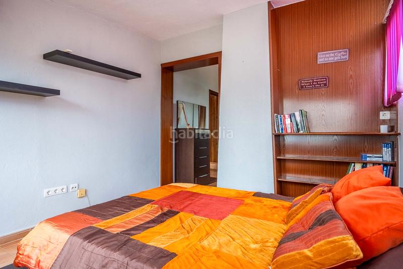 Foto c5c5021e-f127-46f3-ab3d-a78af6ab244f. Xalet amb xemeneia calefacció aparcament piscina a Montequinto