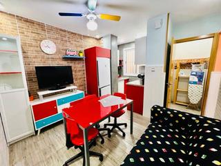 Miete Erdgeschoss  Calle martínez de irala. ¡vivienda totalmente amueblada para estudiantes en triana!