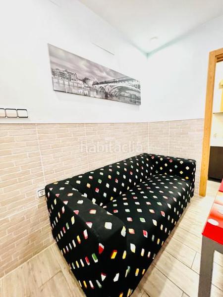 Foto 2b5cf3d9-1bdb-4fe7-80c8-334df439dbf1. Rent ground floor in El Tardón - El Carmen Sevilla