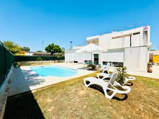 Chalet  Calle genciana. ¡espectacular chalet independiente en montequinto con piscina de