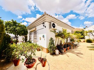 Xalet  Calle malvavisco. ¡espectacular chalet independiente de una sola planta en olivar