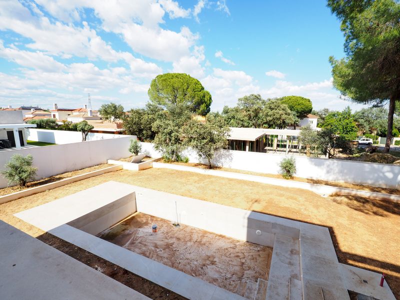 Foto 7677d462-7648-4ee0-a2ff-834328f869ee. Xalet amb piscina a Bollullos de la Mitación