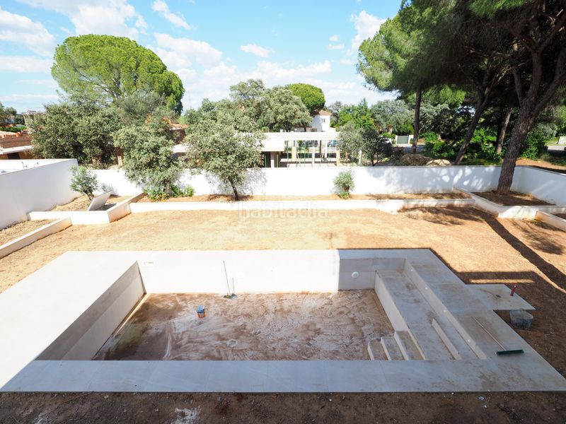 Foto ae4fa8e7-16ed-4ab8-99ad-9ea3f2803361. Xalet amb piscina a Bollullos de la Mitación