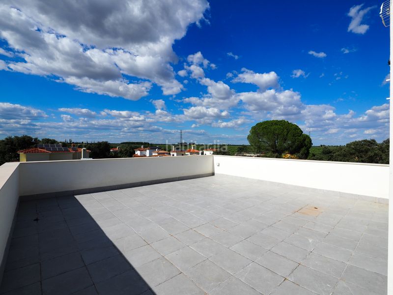 Foto d0546a13-a995-45e7-8295-ab4d5ba32fb1. Xalet amb piscina a Bollullos de la Mitación