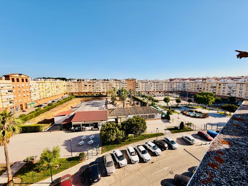 Foto 0d0dd2dd-481b-47d0-a324-8604d7a7ff9a. Pis amb calefacció piscina a Avenida de Europa Montequinto