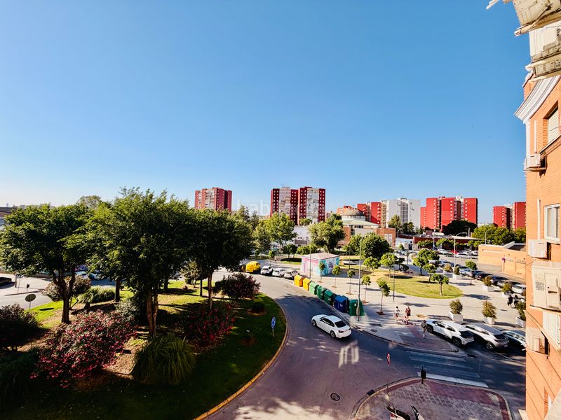 Foto b41e7e81-1e53-40da-8de3-be7d94bfe46b. Pis amb calefacció piscina a Avenida de Europa Montequinto