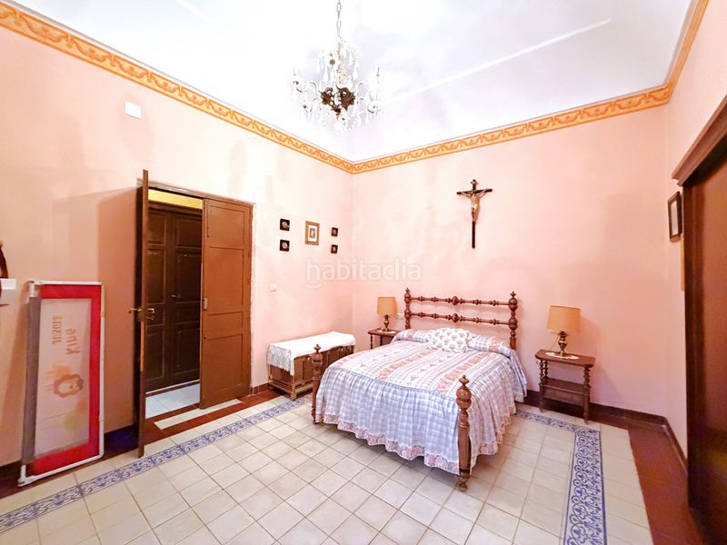 Foto 05e3c09e-0c2b-4bbb-bcc6-fcb64365e725. Casa adossada amb xemeneia a Zafra