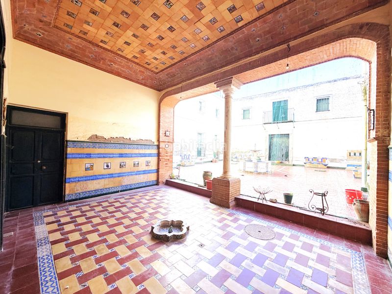 Foto 44ad9111-f4e9-4617-a9ff-6bda0245b37e. Casa adossada amb xemeneia a Zafra