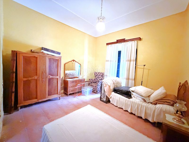 Foto bd364b0e-37f1-44f2-a7f0-478a31d55450. Casa adossada amb xemeneia a Zafra