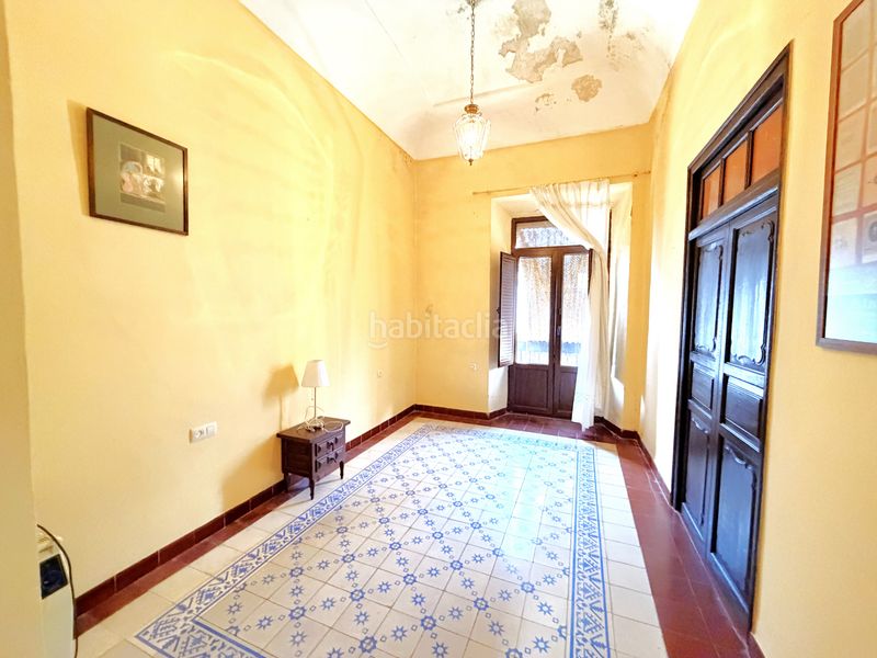 Foto d220ea6c-1a8a-4f66-b961-b202bb18e4dc. Casa adossada amb xemeneia a Zafra