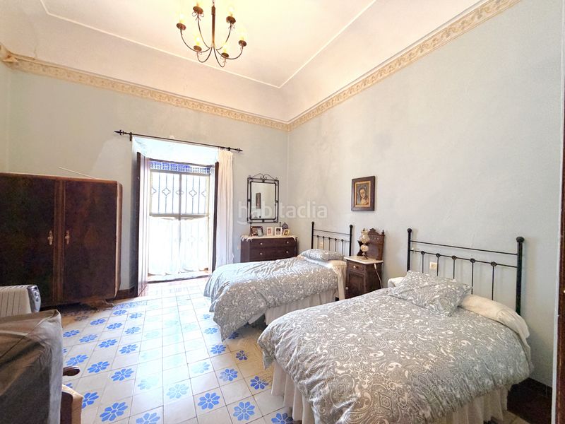 Foto f4d476ec-6812-49d8-825a-bcbcfa833063. Casa adossada amb xemeneia a Zafra