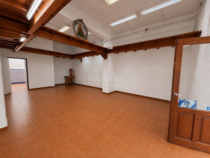 Foto fc24c033-ccb2-408d-9aa2-e10eed429558. Local comercial a Heliópolis Sevilla