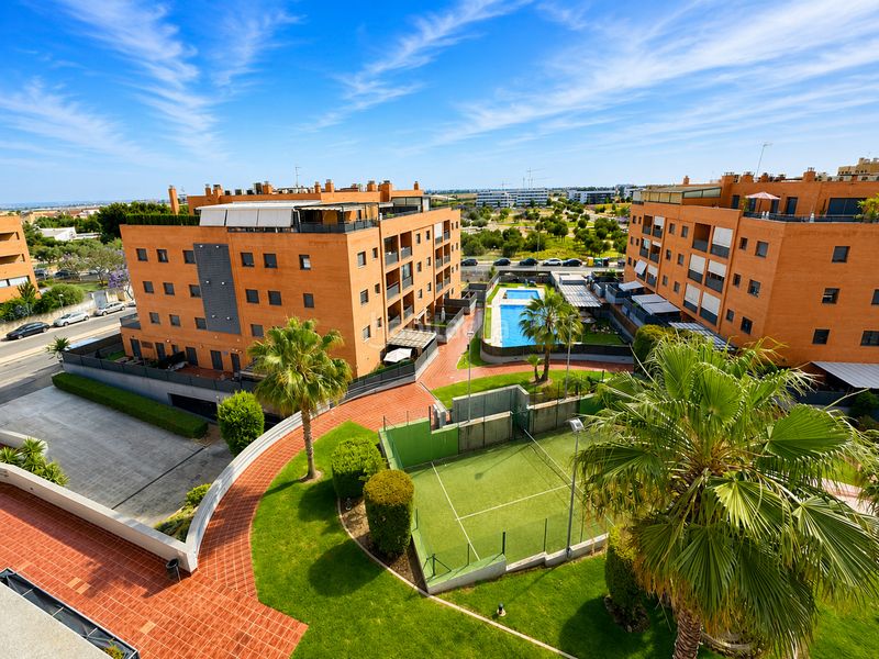Foto 1b540f36-ba45-437c-b1d4-24910ab6f083. Àtic amb aparcament piscina a Nuevo Bulevar Mairena del Aljarafe