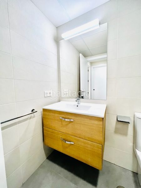 Foto 50fbdd82-d477-4ef2-ab9f-aa65335a7985. Appartamento con parcheggio piscina in zona nueva Camas - marcelino camacho Camas