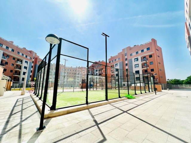Foto c6d6dabf-b351-4ab6-a8b5-d03eabbb5104. Appartamento con parcheggio piscina in zona nueva Camas - marcelino camacho Camas
