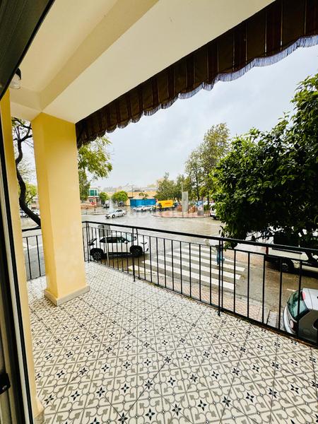 Foto 76000bf9-b556-4afc-bf1c-ba9bbaae41af. Lloguer pis amb xemeneia calefacció a Triana Este Sevilla