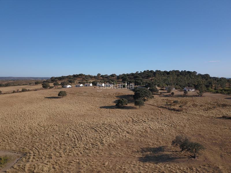 Foto fedd0b33-aedb-4ef8-86e2-ceecfc1ac66f. Finca rústica en n/a oportunidad única: venta de complejo de alojamiento rural en el andévalo de huelva en Calañas