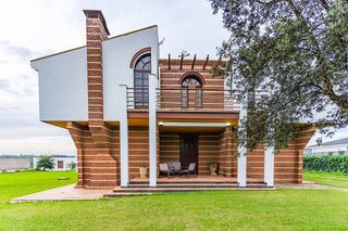 Chalet in Calle pulpo 24. ?? villa con licencia turística activa — alta rentabilidad en ay