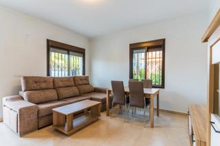 Xalet a Calle montemar 48. Tu refugio junto al mar: chalet con apartamento independiente en