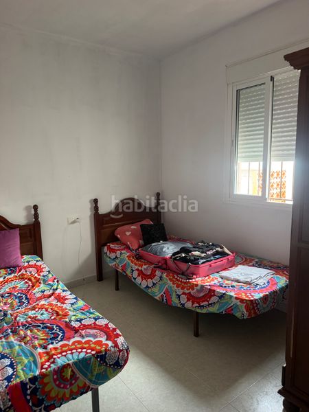 Foto 4b13de7d-d2e6-4246-9bad-d21b20028cd1. Casa a calle el tejar b6 a Bonares