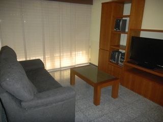Location Appartement  Avinguda principat d'andorra. Pis exclusiu estudiants de 3 hab